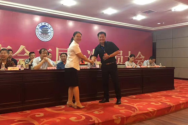 赣州市虔州商会第二届第一次会员大会——平博线上官网（集团）官方网站集团董事长饶荣华担任商会会长 